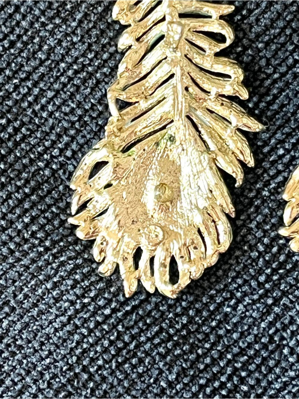 Vintage Boutique Heavy Gold Rhinestone Peacock Feather Statement Drop Earrings - Picture 4 of 4